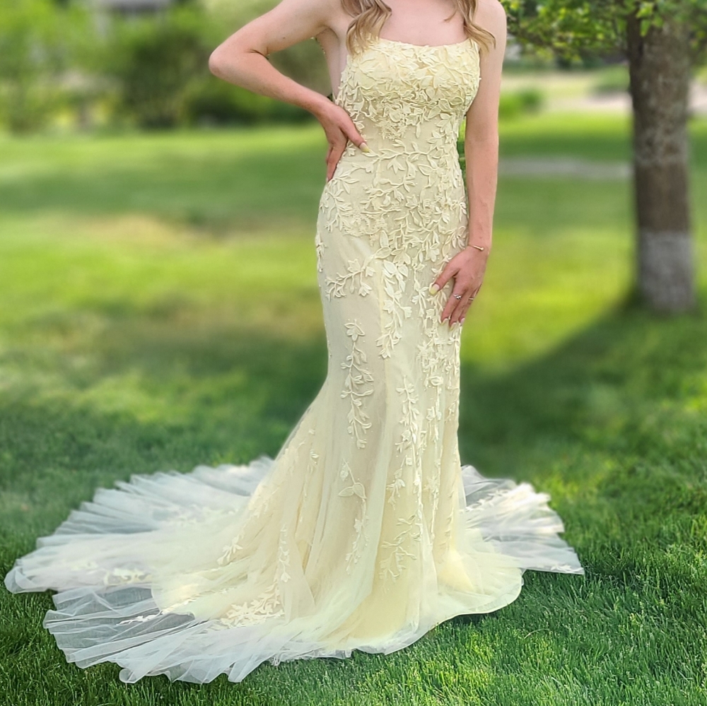 Amarra Yellow Lace Mermaid Prom Gown